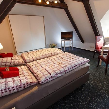 Pension Altes Burghotel Нойштадт-Глеве Экстерьер фото